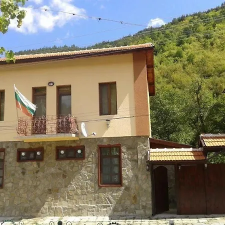 Къща За Гости Войводите * Lopyan